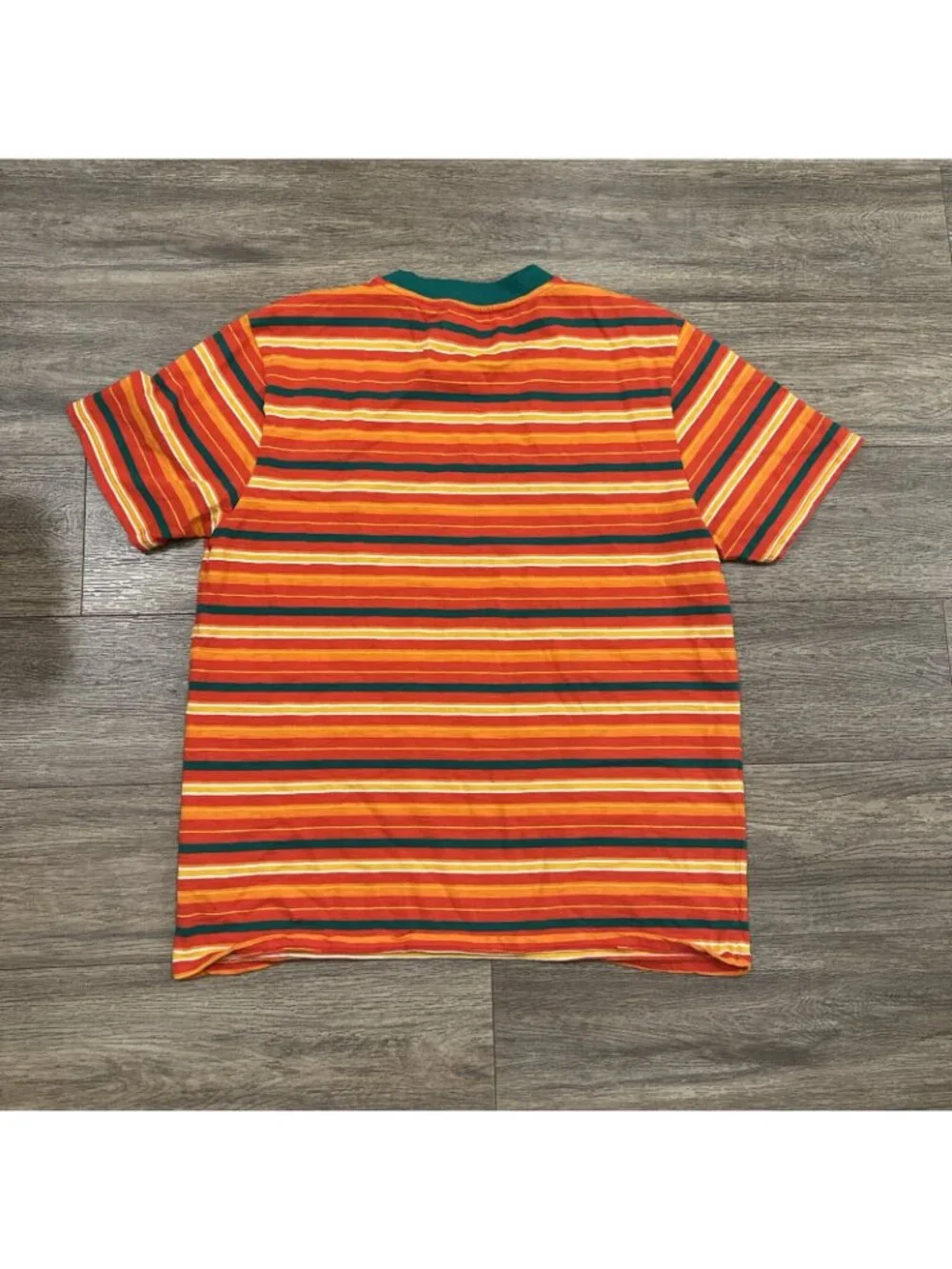 GUESS x J Balvin T-Shirt Men L Vibras Orange Green Rainbow Stripe Embroidered - Picture 4 of 5